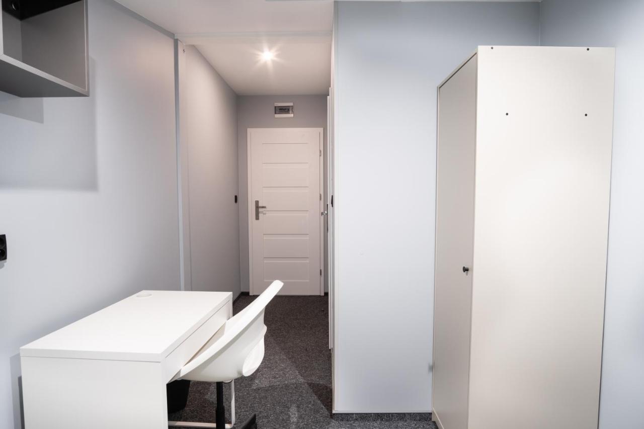 Hostel Prywatny Z Prywatna Lazienka - Senatorska 36